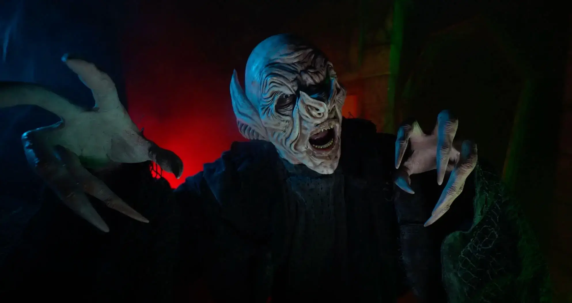 Close-up of vampire scare actor at Sacramento Scream Park haunted house